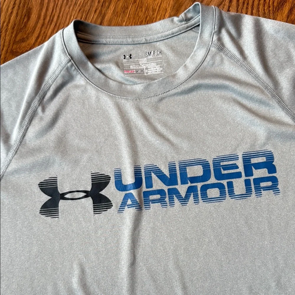 Under Armour Gray Short Sleeve Men’s Tee - Picture 2 of 6